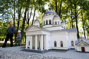 3 июня: в парке Калининграда поселились мини-шедевры архитектуры