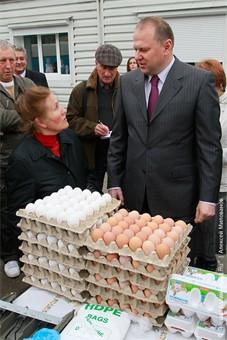 Губернатор: на ярмарках для местных фермеров торгуют польскими продуктами