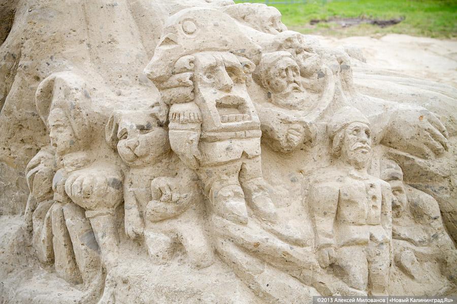 Песочная Гофманиана: под Гурьевском проходит второй фестиваль песчаных скульптур