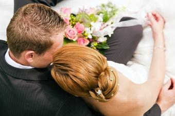 Маразм крепчал: девять свадебных конкурсов, о которых лучше не знать