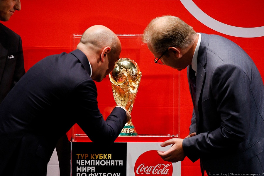 6 кг чистого золота: в Калининград прибыл Кубок Чемпионата мира по футболу ФИФА