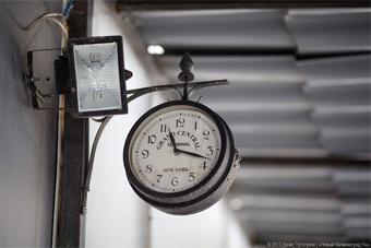 Треть россиян считает удобным перевод часов дважды в год