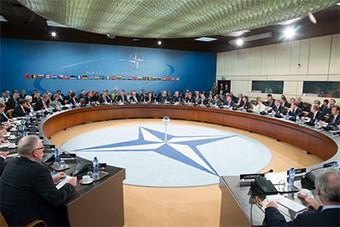 НАТО рассматривает возможность постоянной дислокации войск в Восточной Европе