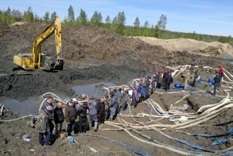 В Зеленоградском районе полиция задержала 30 человек, круглосуточно копавших янтарь