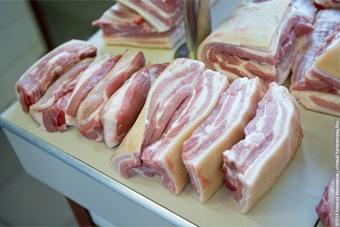 Запрет на ввоз свинины из стран ЕС в Россию обрушил мясной рынок Польши