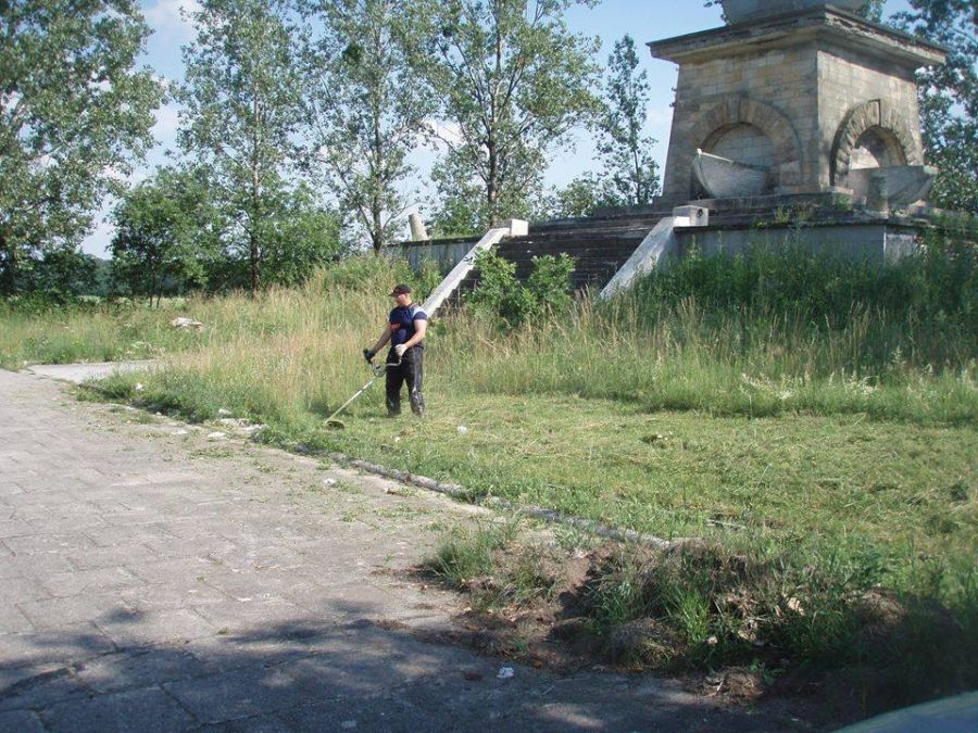 Калининградцы решили помочь в восстановлении советских памятников в Польше