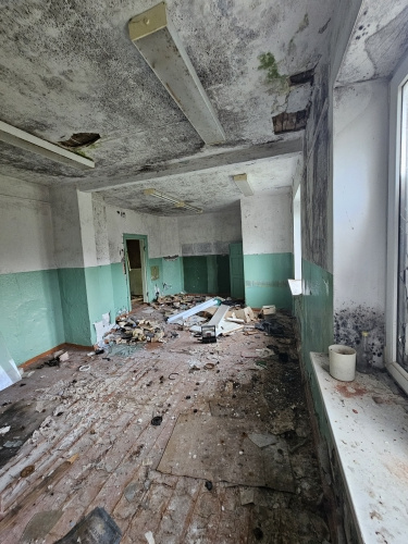 В Загорском продают довоенное здание школы, закрытой из-за реформы образования (фото) 