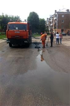 Жители Светлого: ремонт дорог идет, несмотря на лужи
