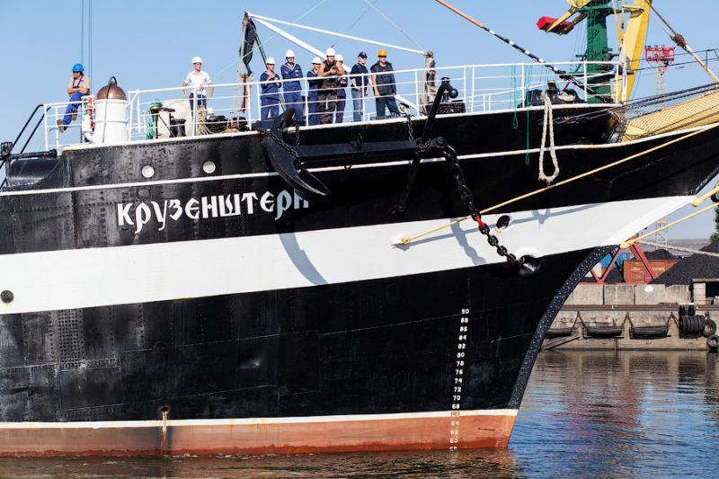«Крузенштерн» начнет навигацию, посвященную 70-летию Победы, в конце февраля