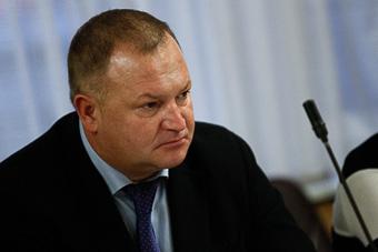 Мельников предложил напоказ «выносить тела» должников из муниципального жилья