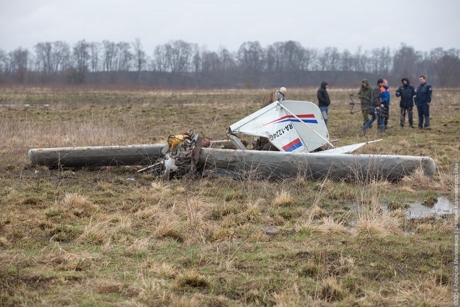 Крушение под Тельманово: фоторепортаж с места аварии легкомоторного самолета
