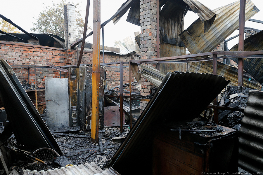 Ничего не ждем: пострадавшие о последствиях пожара на пр. Калинина (фото)