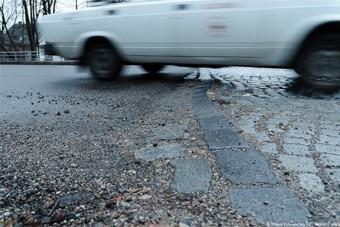 Горвласти хотят потратить 30 млн рублей на ремонт 120 дорожных ям
