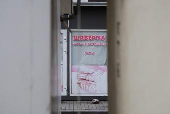 В Калининграде после массового отравления полиция проверила точки продажи шаурмы