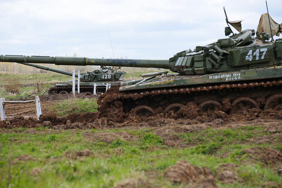 Быстрый и точный: в Калининградской области танкисты готовятся к биатлону