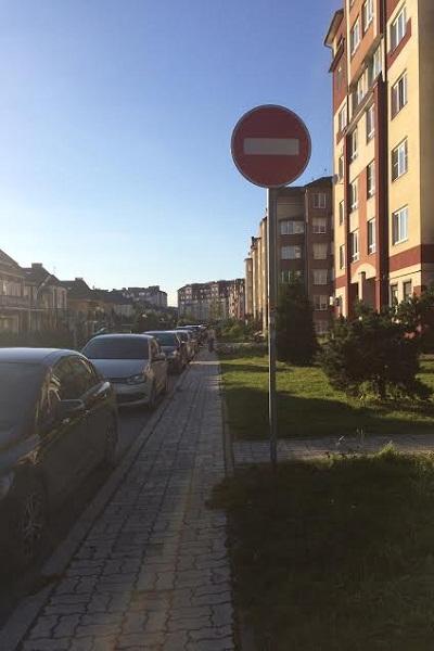 Калининградка: «На Пражской водители ездят по встречке, а ГИБДД бездействует»