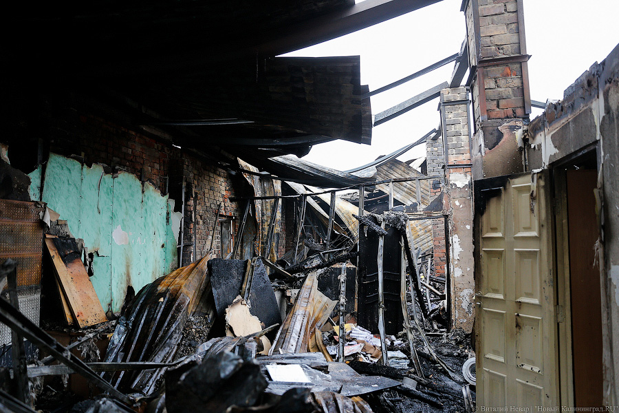 Ничего не ждем: пострадавшие о последствиях пожара на пр. Калинина (фото)