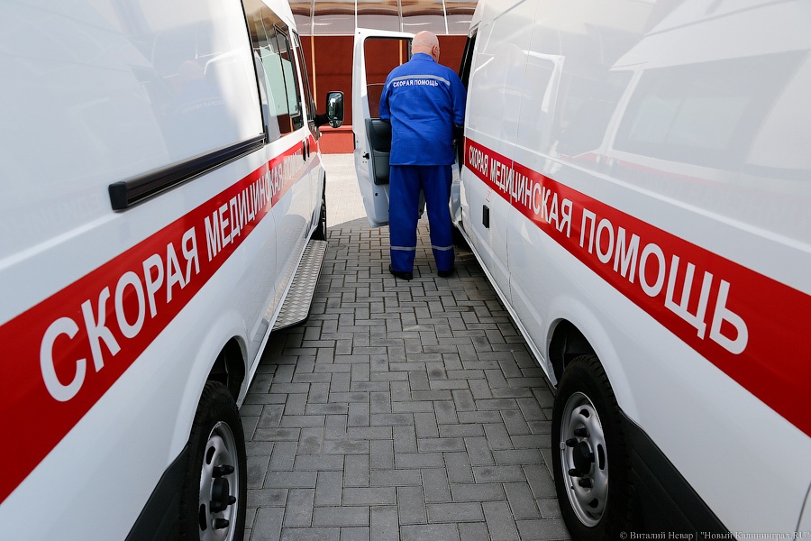 В Калининграде сдававший назад грузовик насмерть сбил пожилого рабочего