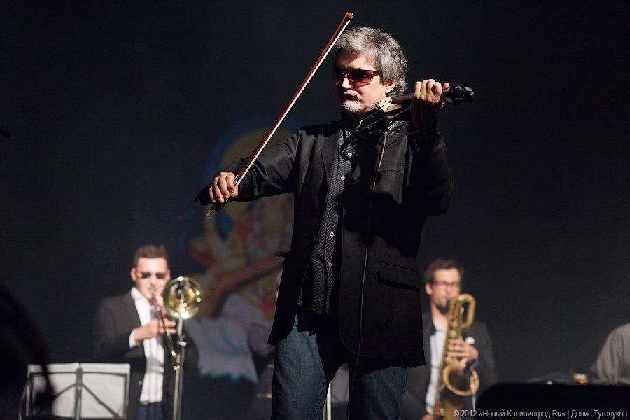 «Гребенщиков и оркестр»: фоторепортаж с концерта группы «Аквариум»