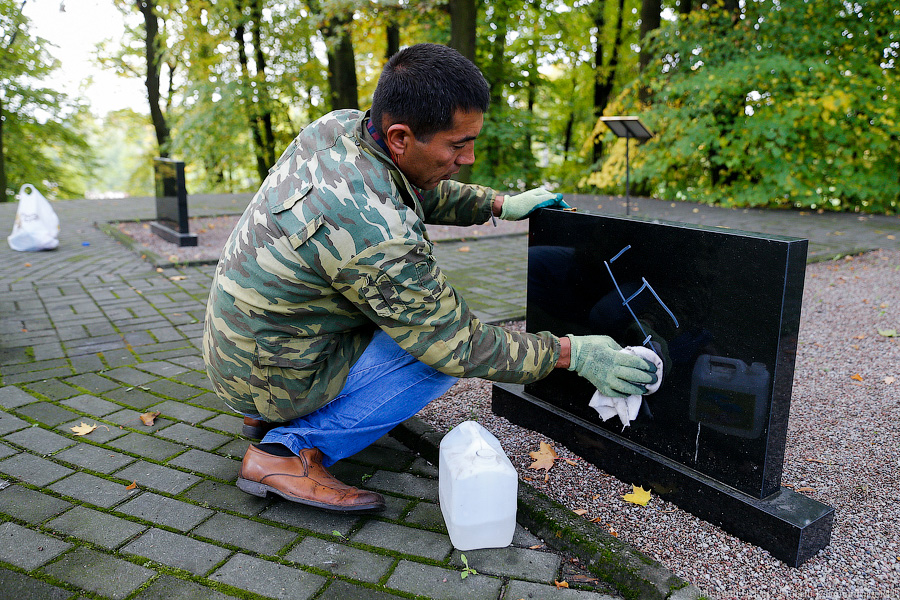 Дошли до Путина: что известно о вандализме на мемориалах в Калининграде