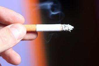 Половина несовершеннолетних калининградцев курят
