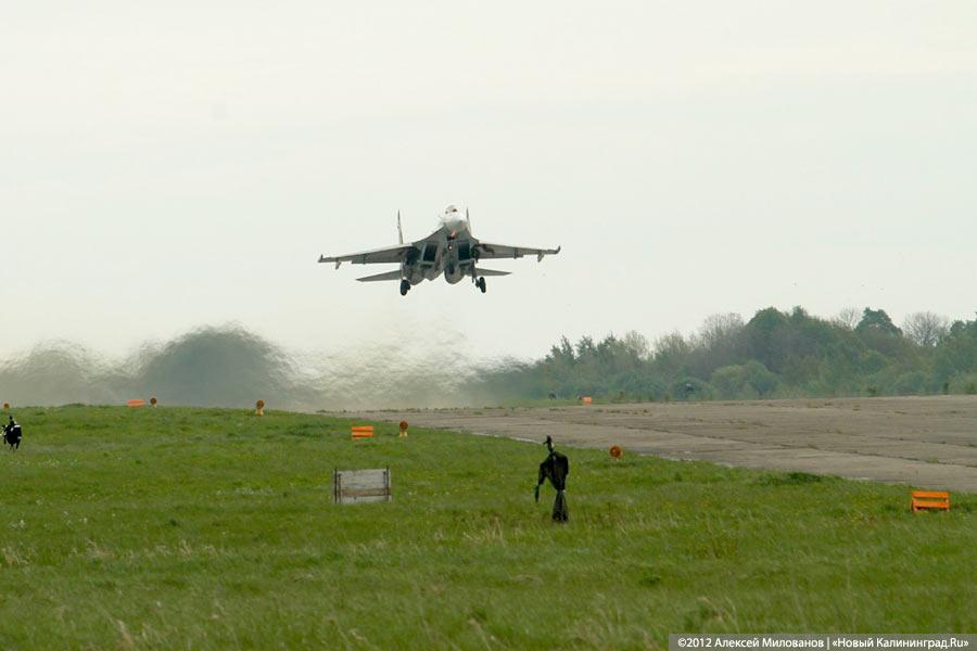«Учёба в небе»: фоторепортаж с тренировочных полётов Су-27