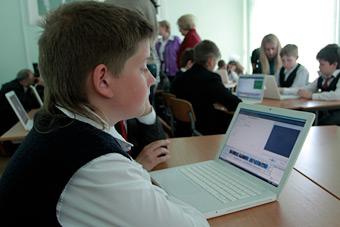 Во вторник все школы Калининградской области возобновят работу