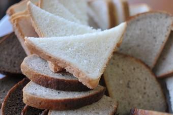 Пшеничный хлеб в России с начала года подорожал на 11,6% 