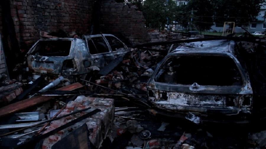  УМВД: машины в Черняховске ночью сгорели из-за мощного взрыва баллона (фото)  