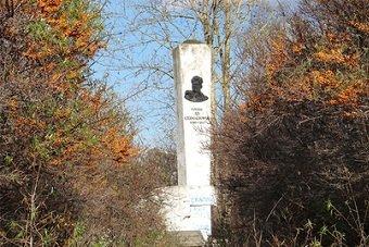 МИД России возмущен ситуацией с памятником Черняховскому в Польше