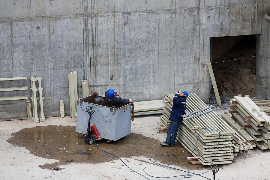 Три калеки: строительство Театра эстрады в Светлогорске притормаживает