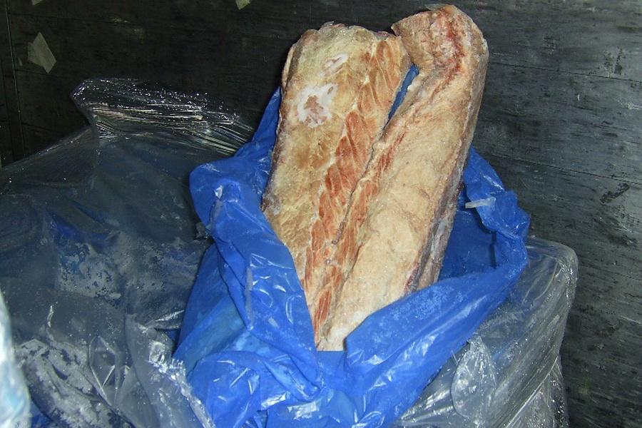 Калининградские таможенники задержали 11 тонн свинины из Литвы (фото)