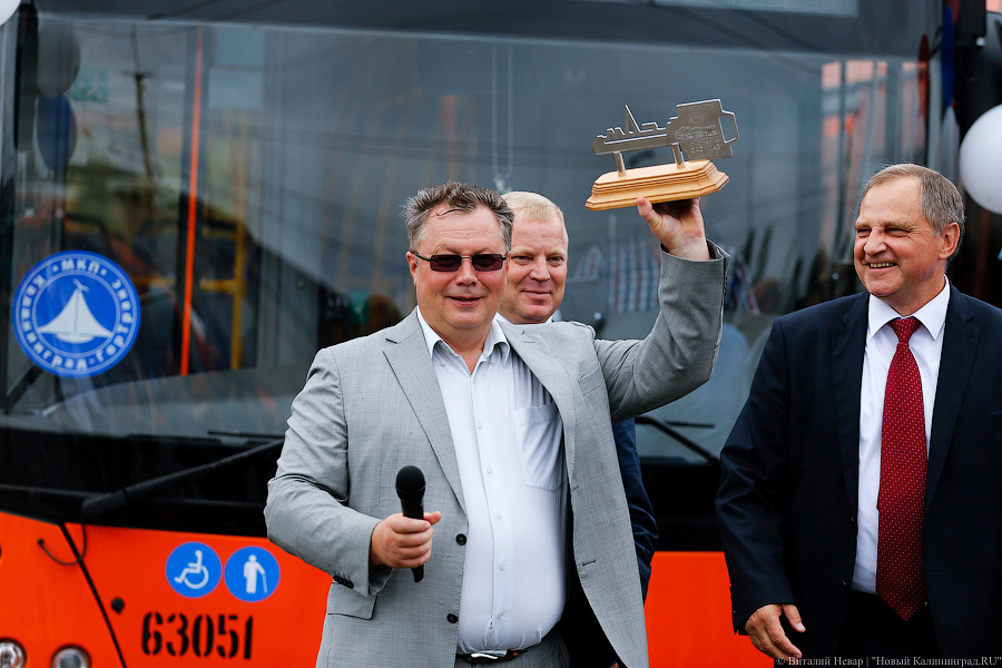 Оранжевое счастье: Калининграду передали 100 новых автобусов МАЗ (фото)