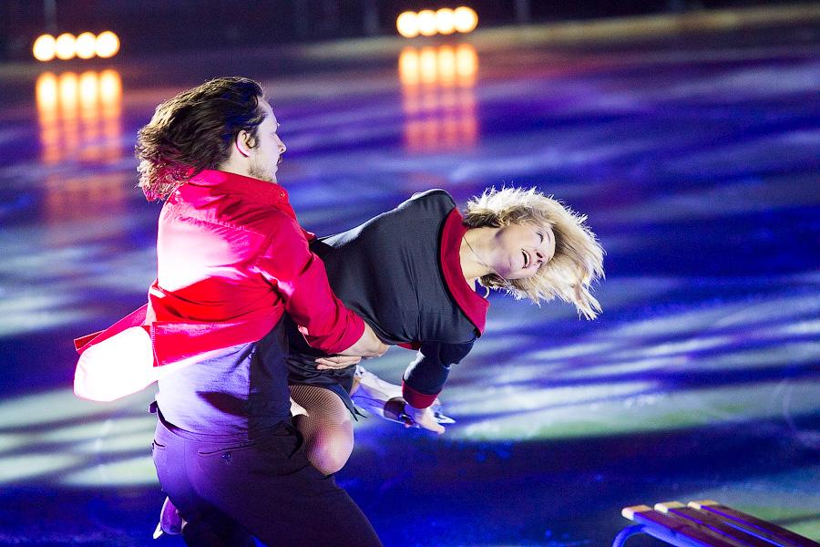 «Не валяй дурака, Америка!»: Юлия Липницкая и Максим Ковтун вышли на лёд в Калининграде