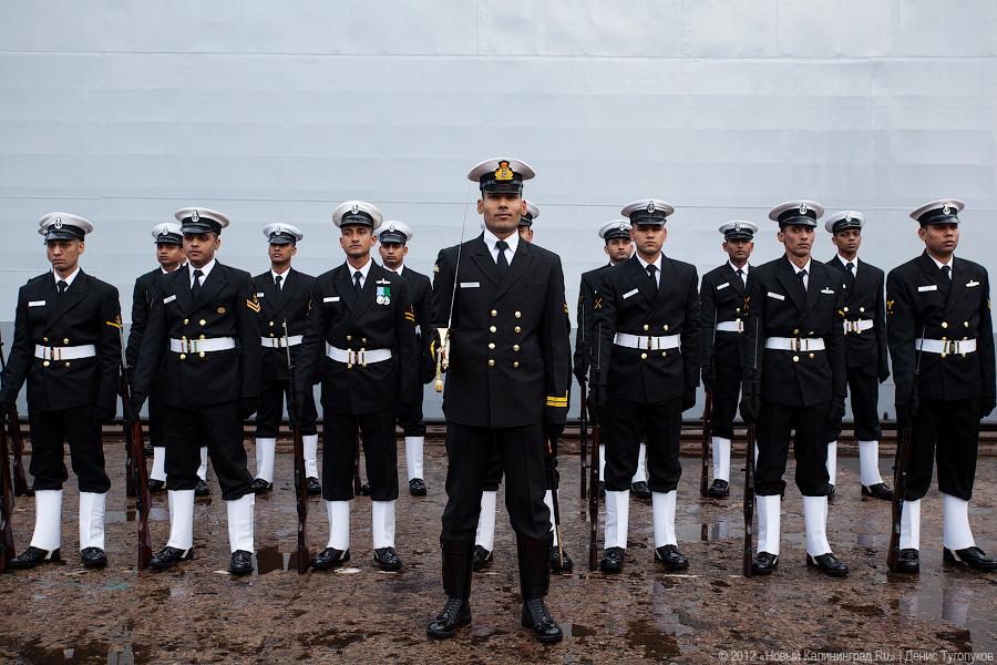 «Второй пошел»: фоторепортаж с церемонии передачи Индии фрегата Tarkash
