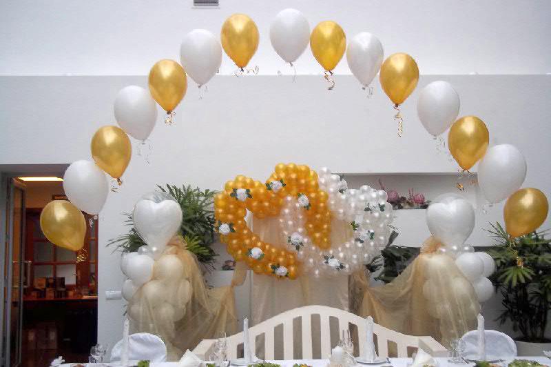 Оформление воздушными шарами свадебных торжеств по доступным ценам!