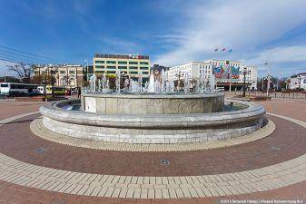В Калининграде заработали городские фонтаны