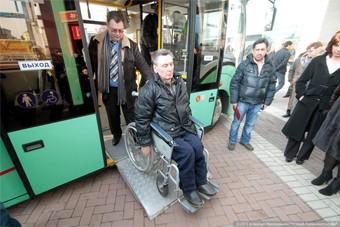 Автобусы, приспособленные для инвалидов, есть только на трети городских маршрутов