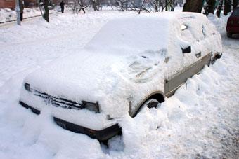 Машины, мешающие уборке снега, будут "перемещать"