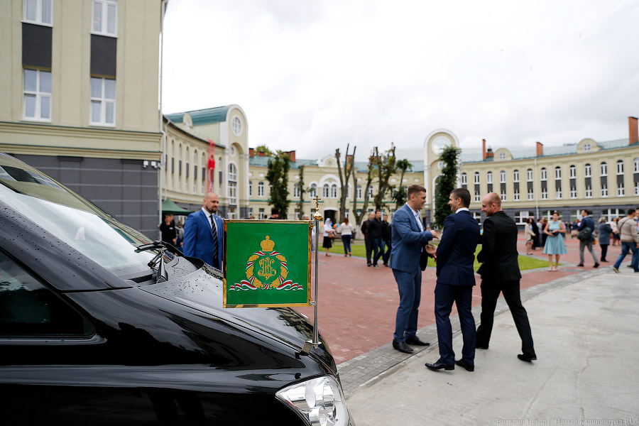 Патриарх и дети: в Калининграде освятили новый корпус православной гимназии 
