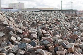 Глава «ГорТранса»: один камень снятой с улиц города брусчатки стоит 22 рубля
