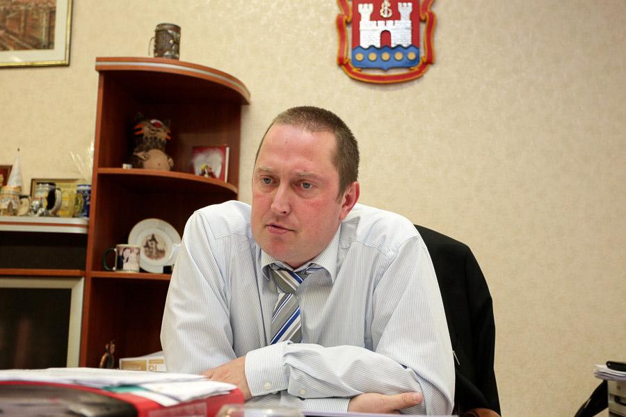 Правительство Цуканова пригрозило лишить Калининград денег