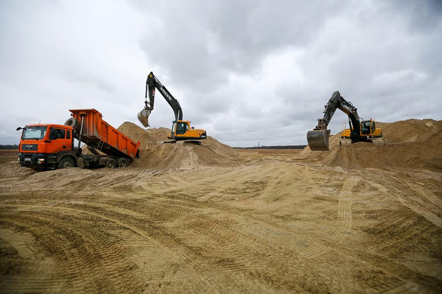 Песок и дрены: на что сейчас похожа стройплощадка будущего стадиона к ЧМ-2018 на Острове