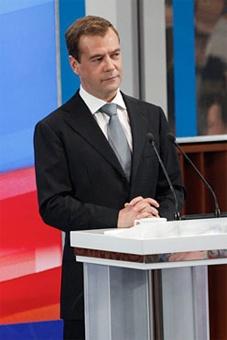 Медведев: Единая Россия получила моральное право продолжать курс