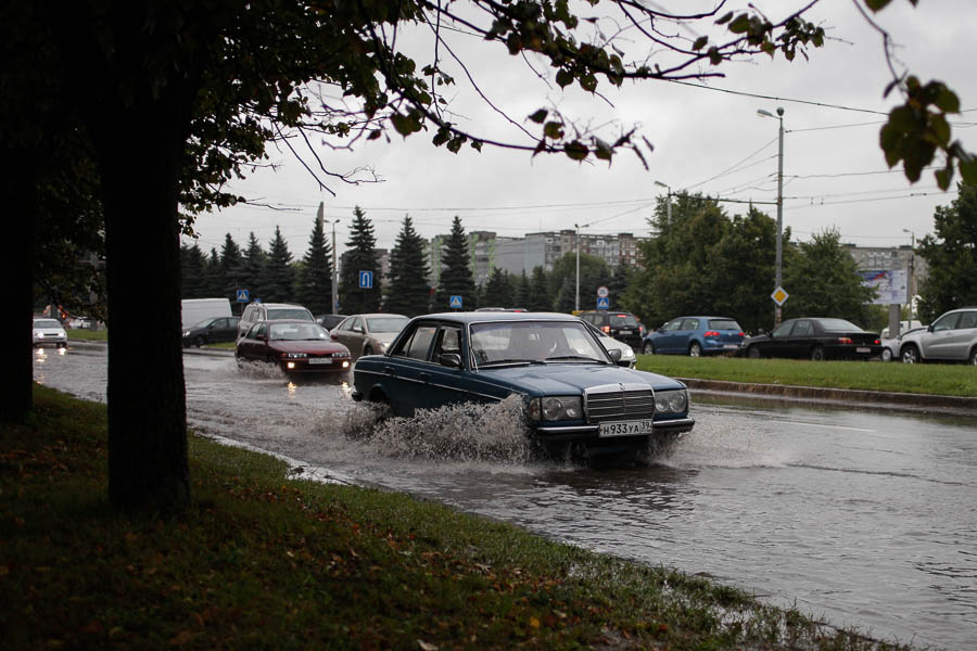 Как по расписанию: последствия ливня в Калининграде