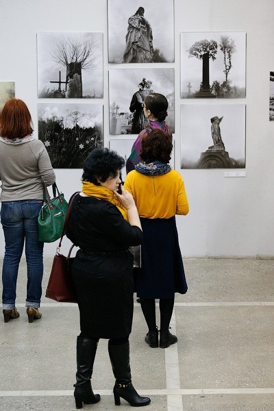 Картинки с выставки: открытие Балтийской биеннале фотографии