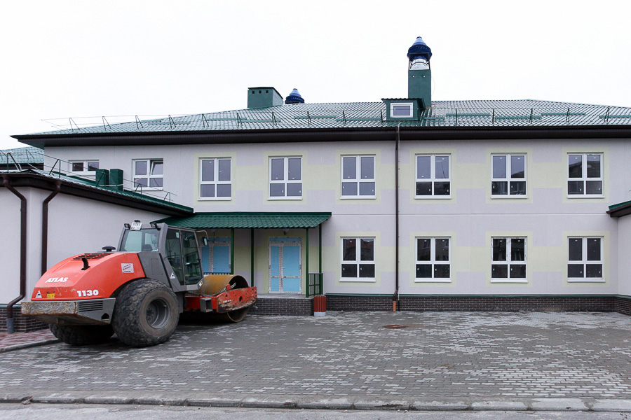 Разморозили: в Светлогорске возобновили строительство Театра эстрады и детского сада
