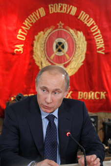 Путин распорядился включить Крым в состав России