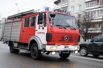 В п. Васильково пожарные спасли 76-летнюю женщину-инвалида из горящей квартиры