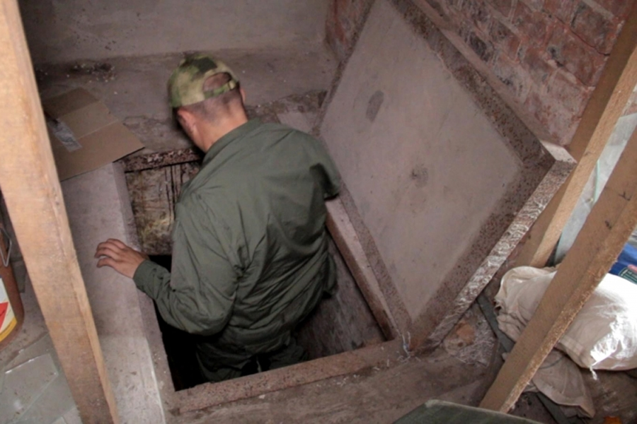 В Балтийске в немецком форту полиция нашла тайник с янтарём на 87 миллионов евро (фото)